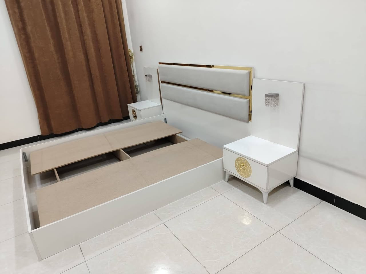 السلام عليكم
غرفة تركية المنشئ اصلية 5 قطع 
نظيفة جدآ اي ضرر ما بيها 
كنتور 6 ابواب + ميز تواليت + سرير + 2 كومدي 
السعر 450 و بي مجال للاستفسار خاص
بغداد البلديات


**إذا كنت صاحب هذا الإعلان وتريد حذفه لأي سبب، رجاءا أرسل رسالة إلى الدعم الفني**