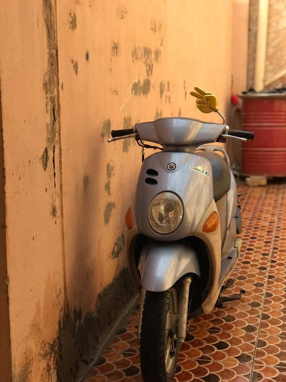 السلام عليكم دراجة فلة للبيع الدراجة مكفولة ختم واحد ويةالمكينة عليها ادامة كاملة مكينة برغي ما مفتوح بيها تاخذهة من باب البيت العنوان ديوانية الجزائر شارع المطاعم السعر خاص او ***********
