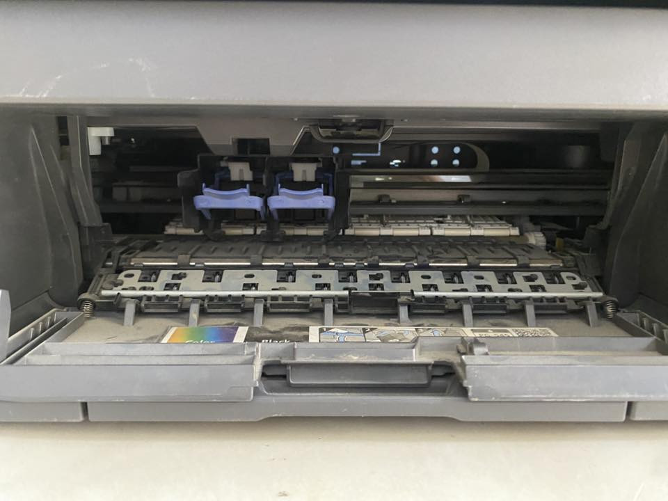 ️ للبيع طابعة كانون TS3450

📌 نوع: Canon PIXMA TS3450
📌 طابعة متعددة (طباعة / نسخ / سكنر)
📌 تدعم الواي فاي والطباعة من الموبايل 📱
📌 جودة طباعة عالية وألوان واضحة
📌 مناسبة للبيت أو الشغل

⚠️ الملاحظة: تحتاج كاترجات (حبر) فقط

💰 السعر: 60,000 دينار (مع توصيل 🚚)
📍 الموقع: بغداد الجديدة

📞 للتواصل: ***********
