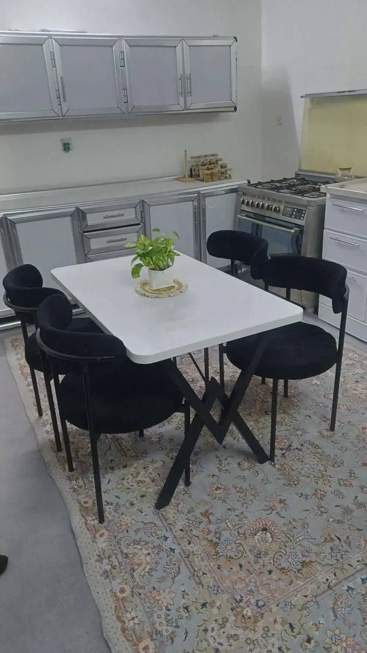 دةتةوي مةطبةخيكي خنجيلانةو تةنسيق لةگةل كوانتةري مالةكةت ريك بي.

4كورسي +ميز قياس 110×70 قوماشي كورسي دژة ئاوة داري ميز حةرارية مةوادي توركي اصل بوياغي حديدةكةي هةم حةراري ية نرخي بةگةياندنةوة تا بةر دةرگاي مالةكةت  175 هزارة


**إذا كنت صاحب هذا الإعلان وتريد حذفه لأي سبب، رجاءا أرسل رسالة إلى الدعم الفني**