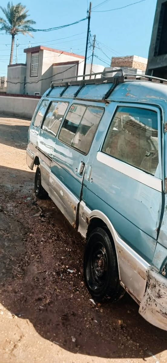 كيه اسيا موديل 1995 رقم انكليزي نجف متجدده لسنه 2029 بشهر ال11 سياره مجفته قبل شهر خير من الله اكسل وكير ومكينه خير من الله وتخم تايرات جدد وباتري  وكهربائيات  وحداديه عوزه دوشمه ارضيه والسياره باسمي واني من بابل ومصفره هيئه وغرامات متواجد على الرقم ‏‪0780 127 2438‬‏
