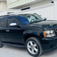 تاهو 2008  / LTZ فول حته ثلاجه بيها تخم تاير السياره بيها تغير لون فقط...