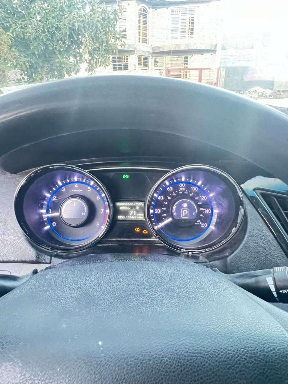 سلام عليكم للبيع سوناتا موديل 14 امريكي مكينه 2400 كير مكينه حداديه تخم تاير تبريد جاهز من كلشي تحول مباشر حادث جاملغ أمامي والبنيد فقط فول عدا الفتحه
السعر ١٠٧ وبيها مجال الاتصال ع الرقم ***********
