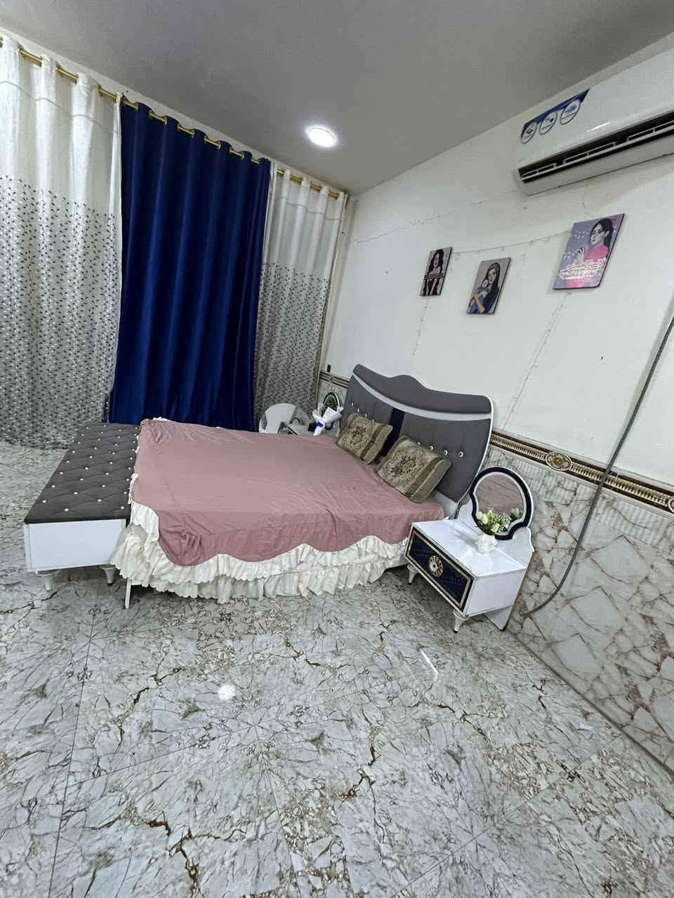 اغراض
للبيع 
اني ما اعرف الاسعار 
الاتصال مع صاحب الاغراض
الرقم ***********
