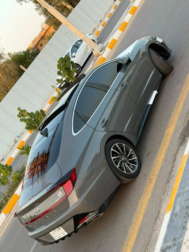 سوناته ٢٢ بغداد معوقين وكاله عامه بسم المشتري باقيله سنه وتصير حره فول مواصفات للئخير ١/١ واردامريكي جاملغ مبدل وقطعتين كلير السياره جاهزه كير محرك كفاله تخم تاير جديد سعر 153وبيه مجال بصيط مكان سياه ناصريه شارع السبيس لاستفسار اكثر اتصال على الرقم (***********)(***********)

