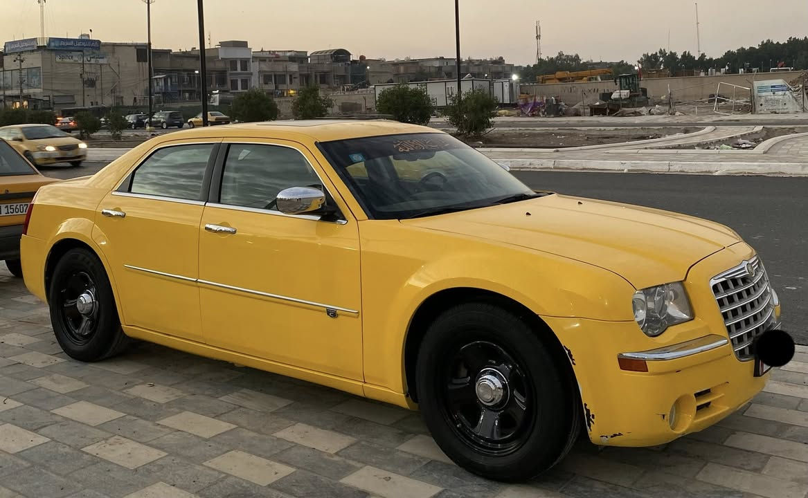 2010/5700/V8
سياره جديده جدا 

اعلا مواصفات فئه (C ) اوباما موديل 10 جديده بالكارتون دخول جديد 

1-فول مواصفات 

2-كشنات حضن تدفئه 

3- داخل جلد بيجي 

4-فتحه سلايد روف 

5- مقاعد كهربائية خزن ميموري تدفئه كشنات 

6-شاشه لمس مالته البلاديه قلابه 

7-عدسه دواره متحركه عالي زنون 

ناصي زنون 

8-كشاف ضباب زنون

9-مريات قلابه ويه البك 

سياره ماشيه 100 ألف حقيقي

راديتر وتبريد وغاز تبريد الأصلي مالته مال وكاله مملعوب بيه تبريده ثلاجه تشغيل عن بعد 

مسويله سيرفس عام برمجه وفلاتر وصدر امامي خلفي وكاله اصلي 

وياه ويل بوليسي اصليه وتخم تاير جديد 

ارضيه جلد سياره كامله مكمله مناقصه برغي مال جناي وصارف عليه ادامه وسيرفس عام كله اصلي 

بيع فقط بدون مراوس 

مكاني بغداد سياره ( بدون رقم ادوات ) 

للاستفسار ***********
