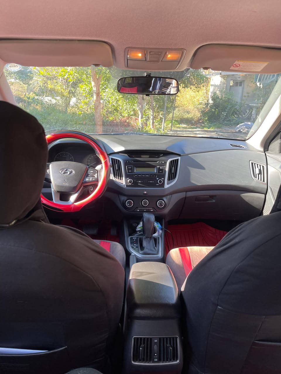 السلام عليكم كريتا 
2018 خليجي 
السعر 112 
‭0771 739 2745
