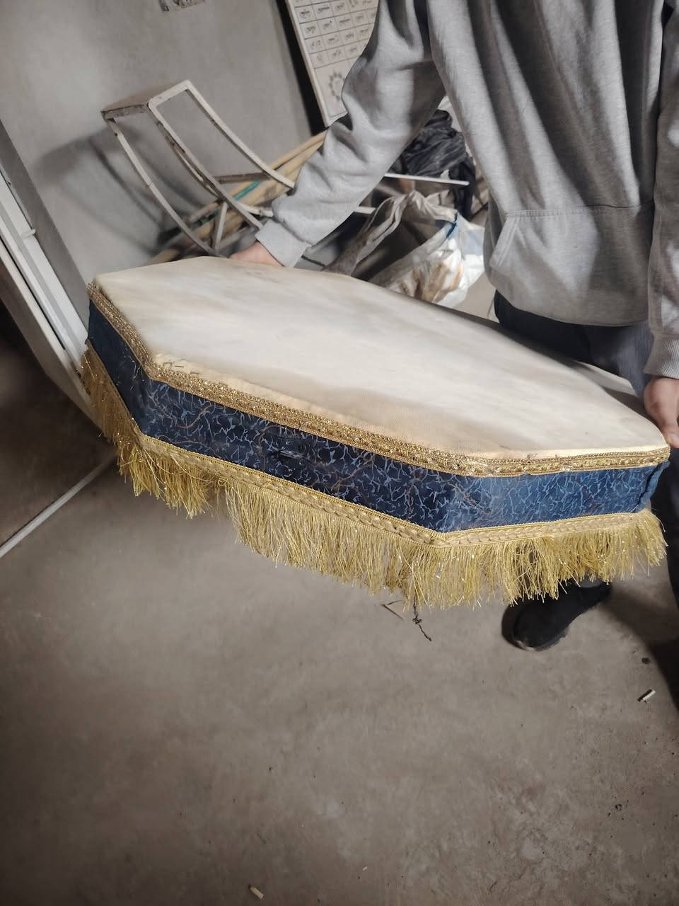 السلام عليكم اخوان دمامات للبيع قياس ٧٠ عدد الكلي ٢٣ دمام ١٢ دمام كامل مابيه شي و١١ دمام بيهن ١٦ وجه مشكوك تريد بس مابيه شي ابيع   واذا أتريدهن كلهن هم ابيع الدمام الكامل مع حزام اسود و١٠ خيزرنات ابيع دمام كامل ٣٠ الف مكاني بابل حله *********** واتساب
