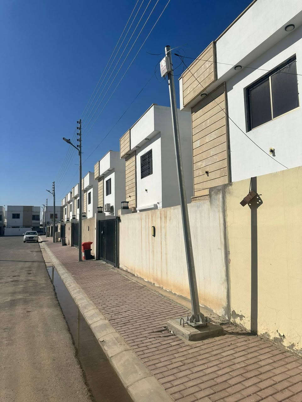 السلام عليكم
#للبيع دار سكني تكريت مجمع السلطان🏰
#دار  🏰 فول مواصفات وجاهز للسكن 🏰
#مساحة 200متر 🏠
#واجهة 10نزال20
#موقع دار جدا مميز ركن
#يحتوي الدار على 🏰
#واجهة الدار🏰
#الدار شغل درجه اولا🏤
#غرف نوم عدد 4🛌 🛌
#صالة استقبال  🏰
#صالة وسطية 🏰
#مطبخ 
#كراج للسيارة  🚘🚘
#مجاميع داخلية وخارجية عدد 3
#حمامات داخلية نظام دفن  🛀
#نظام تأسيس غاز دفن 
#نظام 📹
#سطح شتايكر
#حديقة  🌲🌴🌳🌺⚘️
#ابواب خارجيةدرجه اولى
#ابواب داخلية  درجة اولى 
#سيراميك الدار  درجة اولى
#محجل 
#مغاسل 
#السعر220 وبي مجال 
#للاستفسار والتواصل على رقم *********** ☎️
