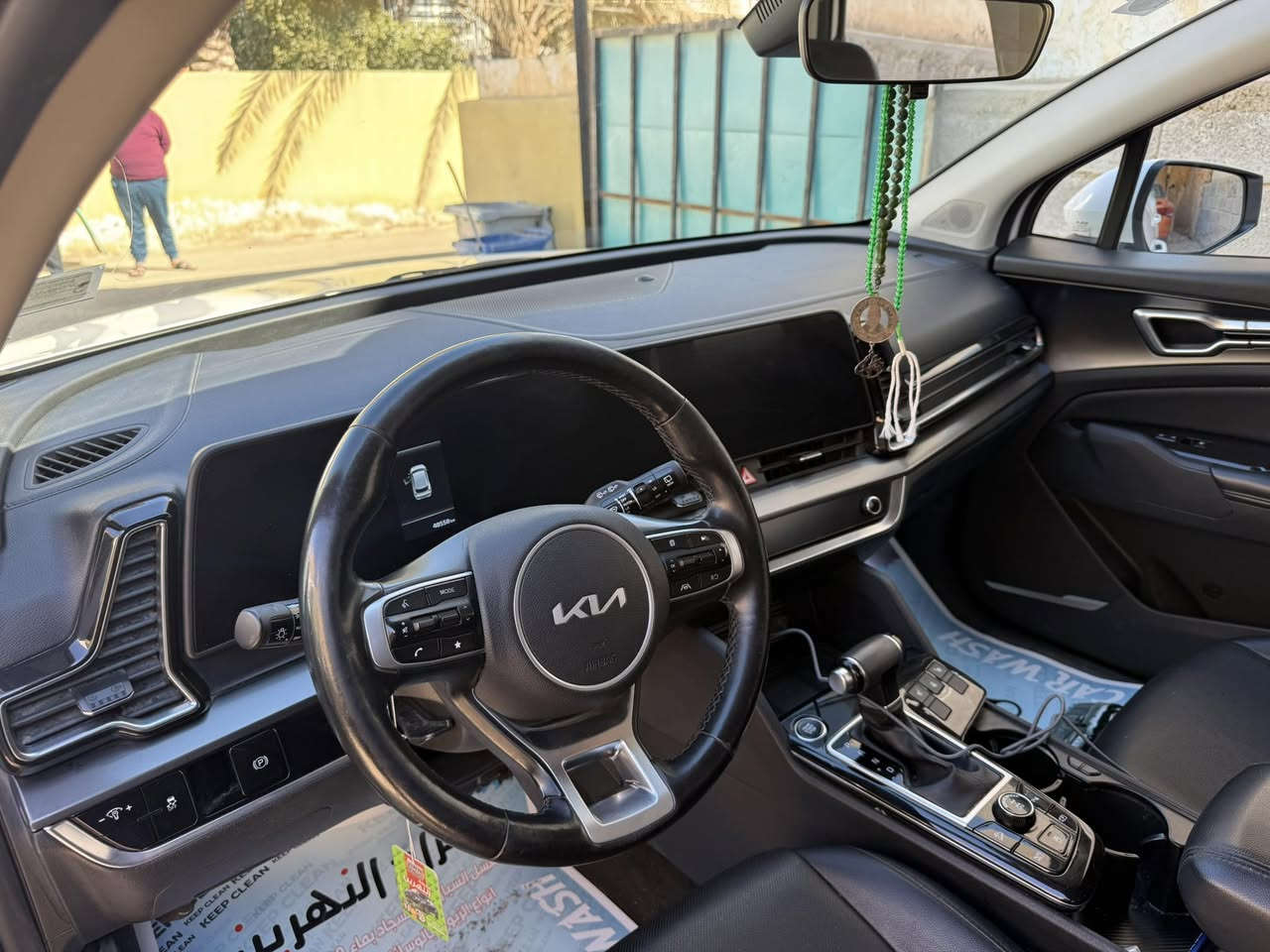 كيا سبورتج  لارج موديل 2023 
فول مواصفات 4X 
كشن جلد 
كاميرا 
تبريد قطعتين 
كشنات امامي وستيرن تدفئة 
ردار امامي توقف ذاتي  
اوتو هولد 
نقطة عمياء 
سايد بريكً كهربائي 
رادار خلفي 
تشغيل عن بعد 
فور ويل 
شاحن وايرلس 
منافذ شحن بالكشنات
دبل بصمة
اشاير بالمري 
محرك ٢٥٠٠ 
بعد بيه هواي مواصفات 
رقم كربلاء باسمي تحويل مباشر 
حدادية  محرك بحالة الوكالة 
ماشية ٤٨ الف كيلو متر 
وارد امريكي حادثها الجاملغ الايمن مبدل بلادي 
بالعراق رجعت  على العامود قبغ الجنطة مبدل بلادي 
بدون ايرباك بدون شواصي 
***********
***********
مكان السيارةً كربلاء
