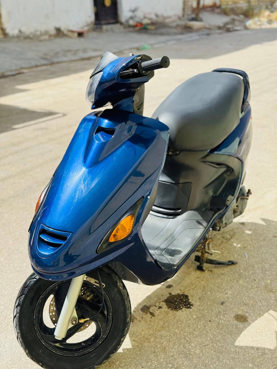 سلام عليكم دراجه فراشه مال حاويه شرطه الفحص أصل فحل رمبه مكينه مامفتوحه صار اله 25يوم من طالعه السعر 525وبيها مجال حك الجيه العنوان نجف الرقم ***********
