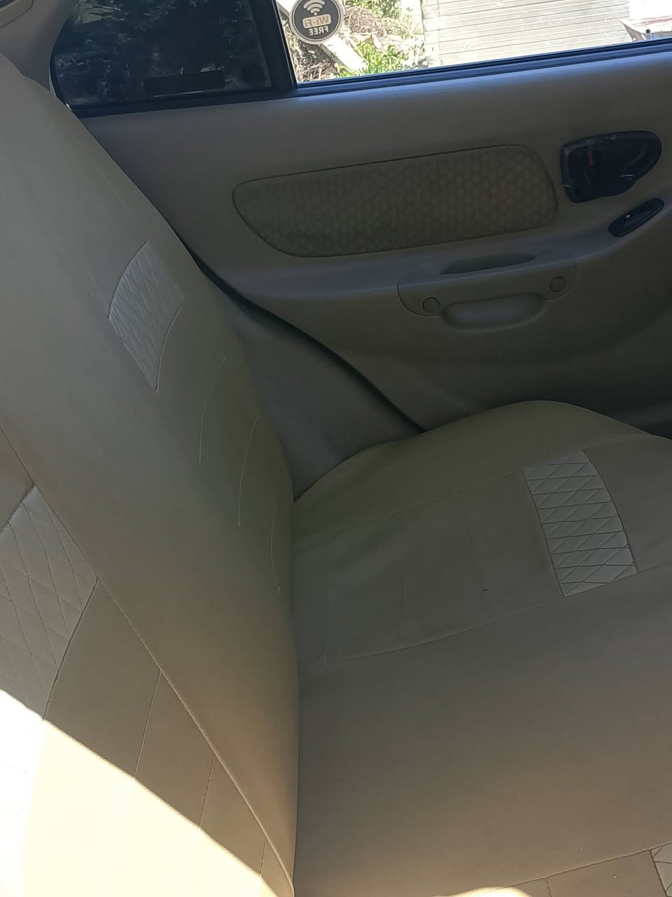 السلام عليكم ورحمة الله وبركاته اخوان 
فيرنا موديل 2014
رقم واسط، باسمي
بيها بعض الرش فقط بدون معجون — جاملغ أيمن وبابين
السيارة نظيفة 
السعر 75
للاستفسار‏‪0777 679 1174‬‏
