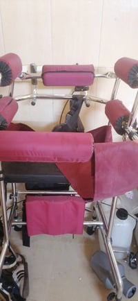 مسند مشي • جديد • قرب فندق كرستال