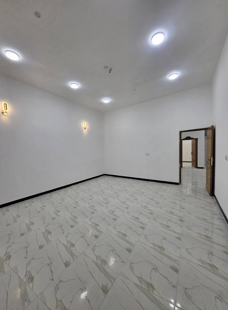 🔷 دار حديث وجاهز للسكن للبيع
📐 المساحة: 250 متر
📄 الطابو: زراعي عراقي

🏡 المواصفات:

3 غرف نوم

صالة واسعة

مطبخ

دوانية

صحيات

كراج

حديقة

💡 الخدمات المتوفرة:
ماء – كهرباء – شوارع تبليط – سوق – مدارس – إنترنت

📍 العنوان: البصرة – أبي الخصيب – محيلة

💰 السعر: 130 مليون وقابل للتفاوض

📞 للاستفسار: *********** البصرة, العراق
