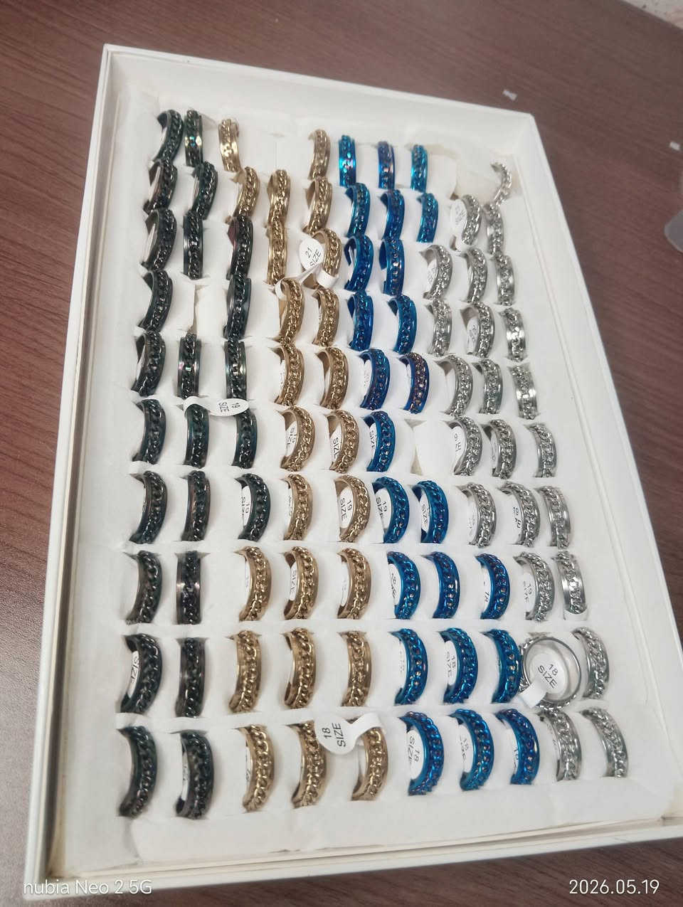 ابيع كلهن شلعه كامل الساعات وحدهن 220 وال حلقات 80 واسوارات20 ولمحفظات 20كلهن 340 تريدهن تعال خاص الساعات اسويلك تصوير كامل واخليهن علميزان


**إذا كنت صاحب هذا الإعلان وتريد حذفه لأي سبب، رجاءا أرسل رسالة إلى الدعم الفني**