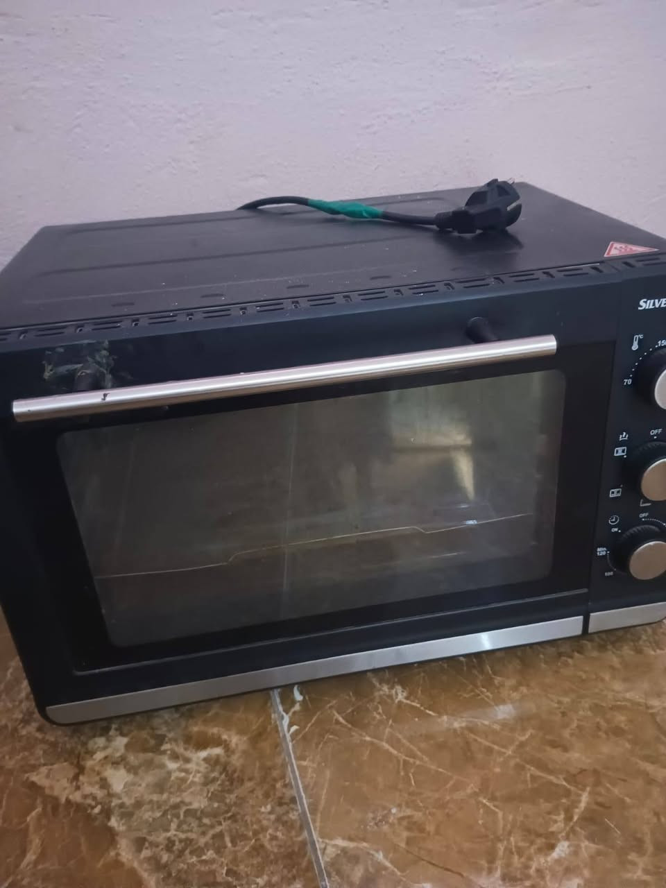 فرن. استخدام قليل. قلايه هوائيه استخدام مرتين.  سعرالقلايه 40. سعر الفرن 40  وبيها مجال بسيط @إشارة


**إذا كنت صاحب هذا الإعلان وتريد حذفه لأي سبب، رجاءا أرسل رسالة إلى الدعم الفني**