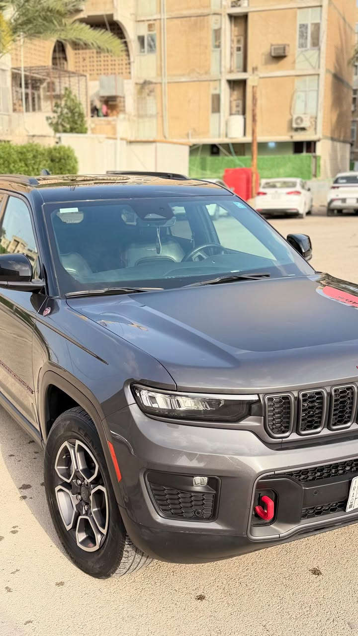جيب 5 راكب TRAIL HAWK  2022 
مواصفات سومت عدا البنوراما وارد امريكي حادثها جاملغ وباب خلفي صفحه السايق  
 وهنا بالعراق صار بيها باب خلفي عكس السايق يعني 3 قطع صبغ سياره جديده ماشيه 41,000 ميل   
المواصفات بصمه جكات شاشه كبيره 
صندوك كهرباء كشنات تدفئه تبريد كشنات كهرباء
تدفئه بالستيرن  سايد بريك بصمه 
كامرة حراريه رادار امامي 
رادار خلفي رادار جانبي 
تحديد مسار حساسات امامي خلفي 
اشاير بالمري تبريد منفصل 
قطعتين تبريد 
كامرات 360 درجه 
وبعد هواي مواصفات بيها السياره فول

السعر: 26.000$ وبيه مجال 

مرقم بغداد بأسمي تحويل مباشر 

ا1C4RJHCG1N8626127

رقم صاحب السيارة 
***********
