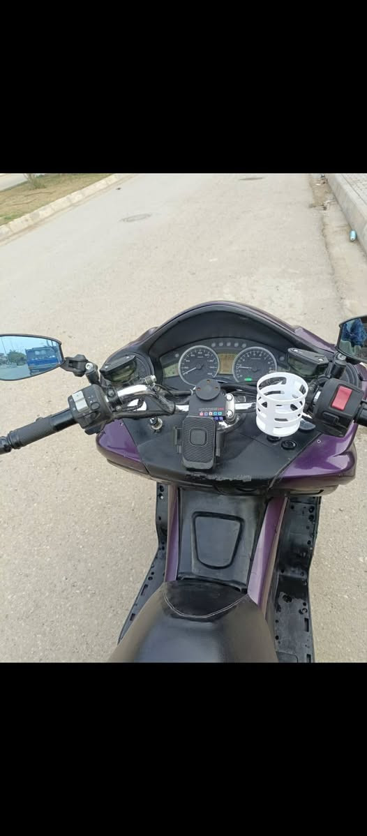 سلام عليكم فورزه للبيع صفر عشره فول 4 وضعيات قياده لون مميز  منضومة لايت زنون فول صلصنه رياضي حلوه نشاط فول ما ناقصها اي شي   مكاني جلولاء 
***********
