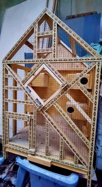 قفص جديد شغلي درجة اولى ارتفاعة 115 عرض 70 نزال 50 للاستفسار متواجد وا...