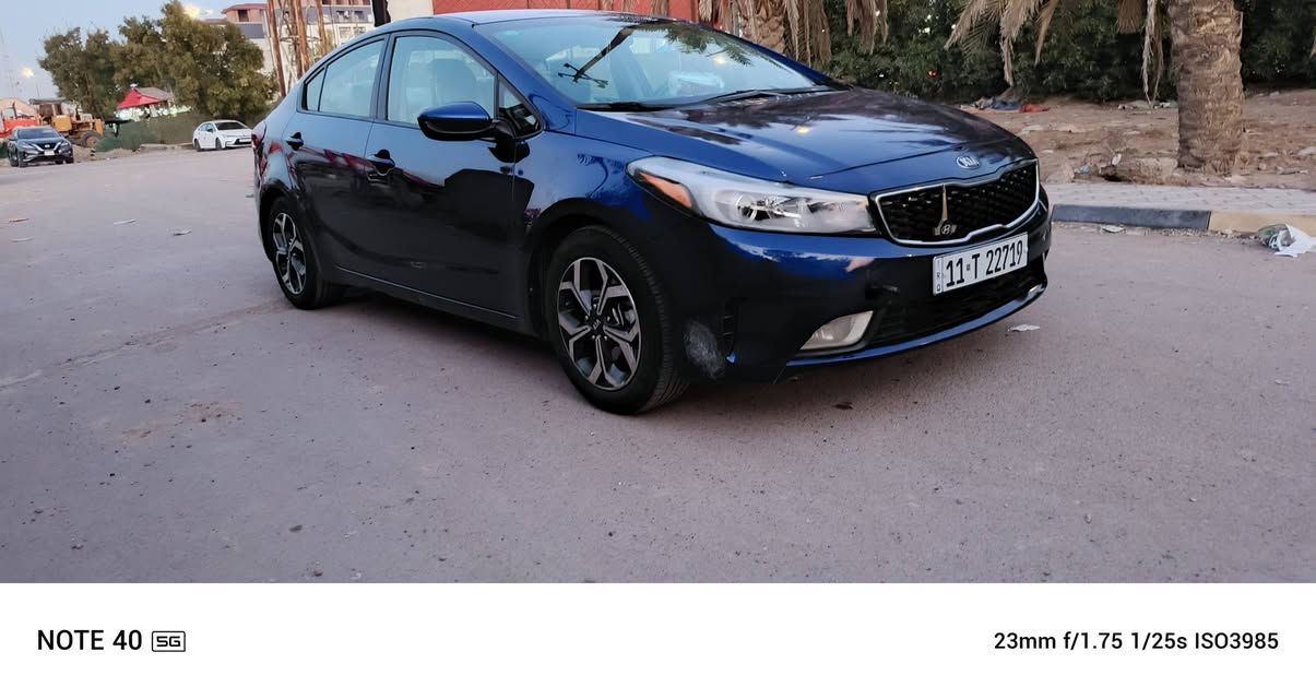 للبيع سيارة نوع كيا فورتي 2018 محرك 2000 دوش  مشدود بيها ايضا منظومة غاز يعني تفول بسعر8000 الاف دينار  وبانزين عادي تستقبل بدون دوانز  بيها صبغ قطعة وحدة البنيد بدون دواخل وبدون ايرباك  محرك وكير تمام  السيارة حلوة وكاعدة تحتاج زوج دبلات امامي نص عمر بيها  رقم جديد بسمي بغداد  بيها شوية باردات هم   وتجي وتشوف بعينك مكاني البياع المواصلات 
*********** السعر  ١١٩  ورقة
