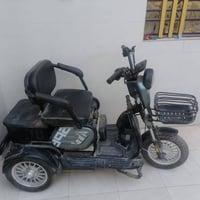 دراجه شحن كامله لكبار السن او معوقين تاخذ 3نفرات ودراجه لطيفه كلش متوا...