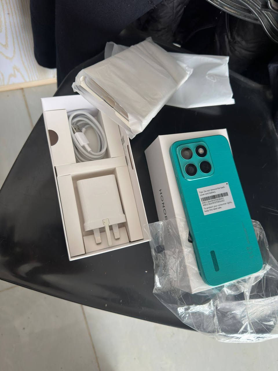 هونر x8c
مستخدم 5ايام فقط 
ذاكرة 256
ذاكرة عشوائية 8 
مع جميع الملحقات 
سعره 250 قفل


**إذا كنت صاحب هذا الإعلان وتريد حذفه لأي سبب، رجاءا أرسل رسالة إلى الدعم الفني**