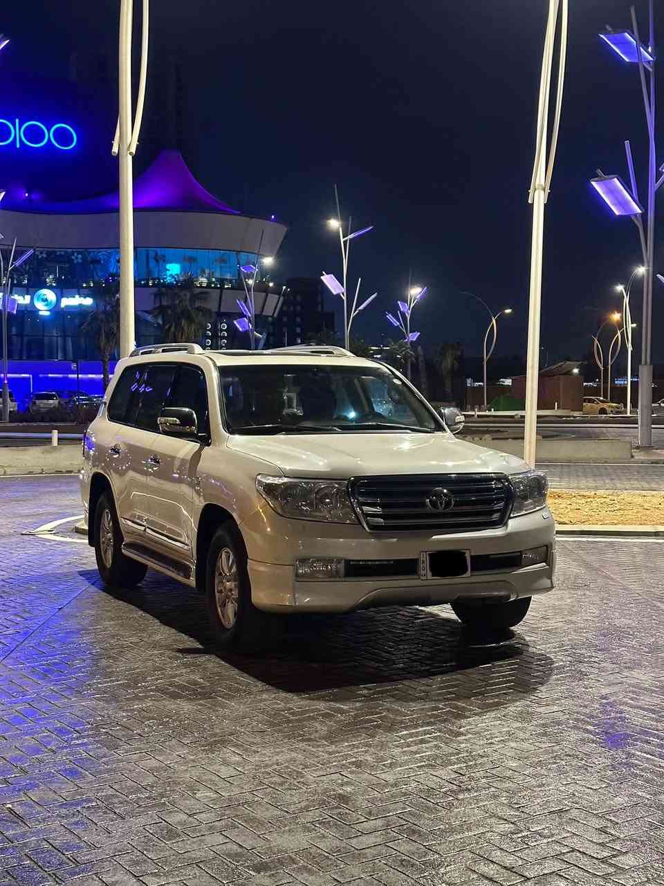 ‏Toyota Land Cruiser 
موديل 2011 مواصفات GXRi ستینی
 فوول فوول سلایت
…
حجم المحرك / V6 كبس ، جير و محرك بشرط
رقم اربيل/ سنوية و رقم جديد ، سيارة بأسمي
ماشي / فقط (١٦٥ ) الف كم سيارة  نظيف
سونر موجود
  تحويل  ، غرامة ، نفس اليوم
سعر 315ورقةم مجال
رقم موبايل 
واتساب ***********////
/***********
