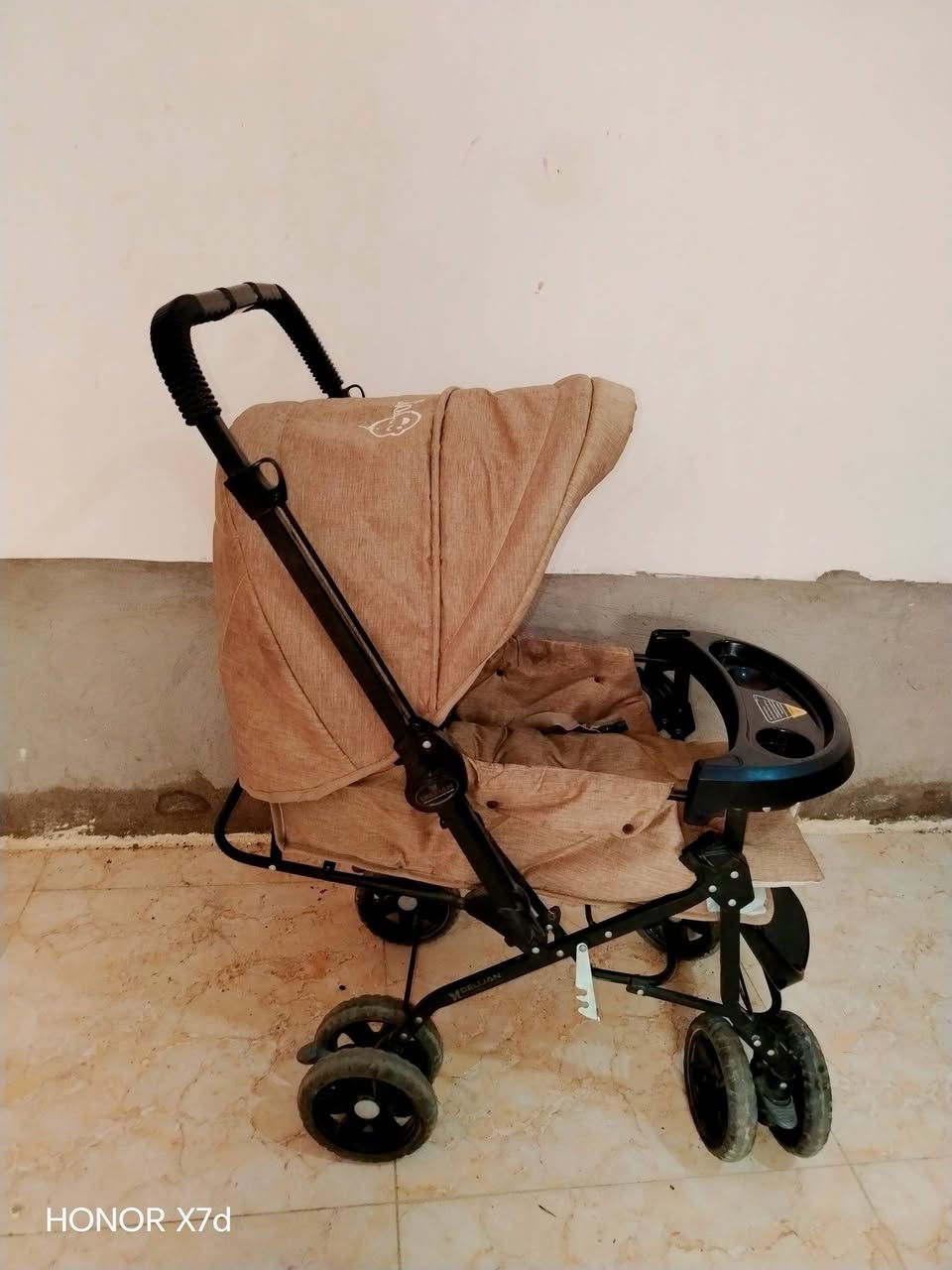 عربانه طفل نضيفة أستعمال قليل 45 قفل 
حي العسكري


**إذا كنت صاحب هذا الإعلان وتريد حذفه لأي سبب، رجاءا أرسل رسالة إلى الدعم الفني**