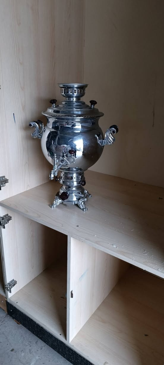 سەماوەری غازی زۆر زۆر خاوێن بۆ فرۆشتن هەر بەرێزێک خوازیارە پەیوەندی بکات یا خود نامە بنێریت 
***********
***********
