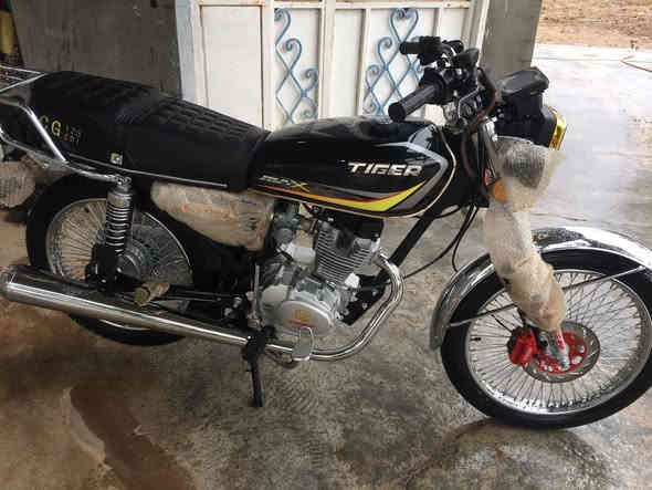 تايكر ٤كير ابو النمر ختم حفر موديل 25 مستعمل قليل حيل كله شركه وبلادي اوراق بي
مكاني جباره ***********
