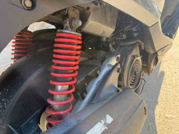 السلام عليكم
دراجه  ثعلب كابريتر سرعه (140) جديده مال رمبه صارلها شهر واحد من نازله من رمبه كلها بلاديه لامفتوحه ولا مبدل بيها شي كهربائياتها بلاديه دبلات شاصي مكينه كلها بلاديه  هيج صوتها حلو ومرتب (نقصه فقط يده البريك الخلفي  مكسوره )

 سعر(750) وبيها مجال لشراي 

بغداد البياع  رقم الهاتف ***********
