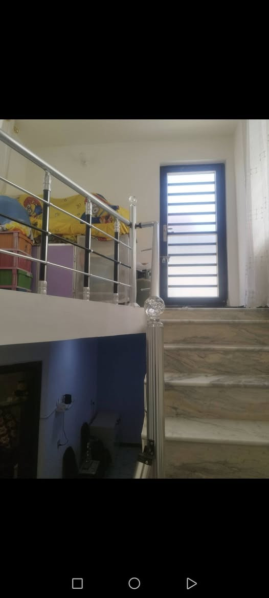 للبيع بيت في الكاظمية الطي شارع الصافي الفرع السابع مساحته 150 ااواجهه 9 ملك 100 أوقاف 50 للاستفسار الاتصال على الرقم ***********
