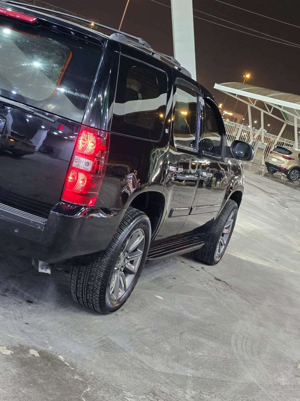 يالله 
ادوات ادوات ادوات 
تاهو بترا 2008 LT حاويه خليجي بدون كص ولا فتح ولا ضربه السياره جاهزه من كل النواحي كير مكينه حداده تخم تاير 100/100 كل نقص ما بيها 
العنوان بصره 
السعر 100 بيها مجال قليل
*********** بدون مراوس بيع نقد
