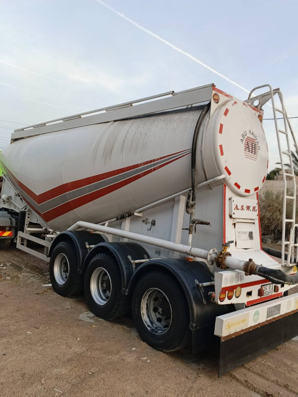 سلام عليكم سايلو للبيع زيرو مامشتغل قليل دويز ام الطيره 4 بستم مامشتغل موديل 15  دناكير 16 تعليك 2 تركي ابو حيدر تفريق 30 دقيقه تخم تاير مكفوله كفاله عامه حمولته 45 طن سعر 250 بيه مجال. العنوان البصره قضاء الدير الاستفسار عل رقم ***********
***********
