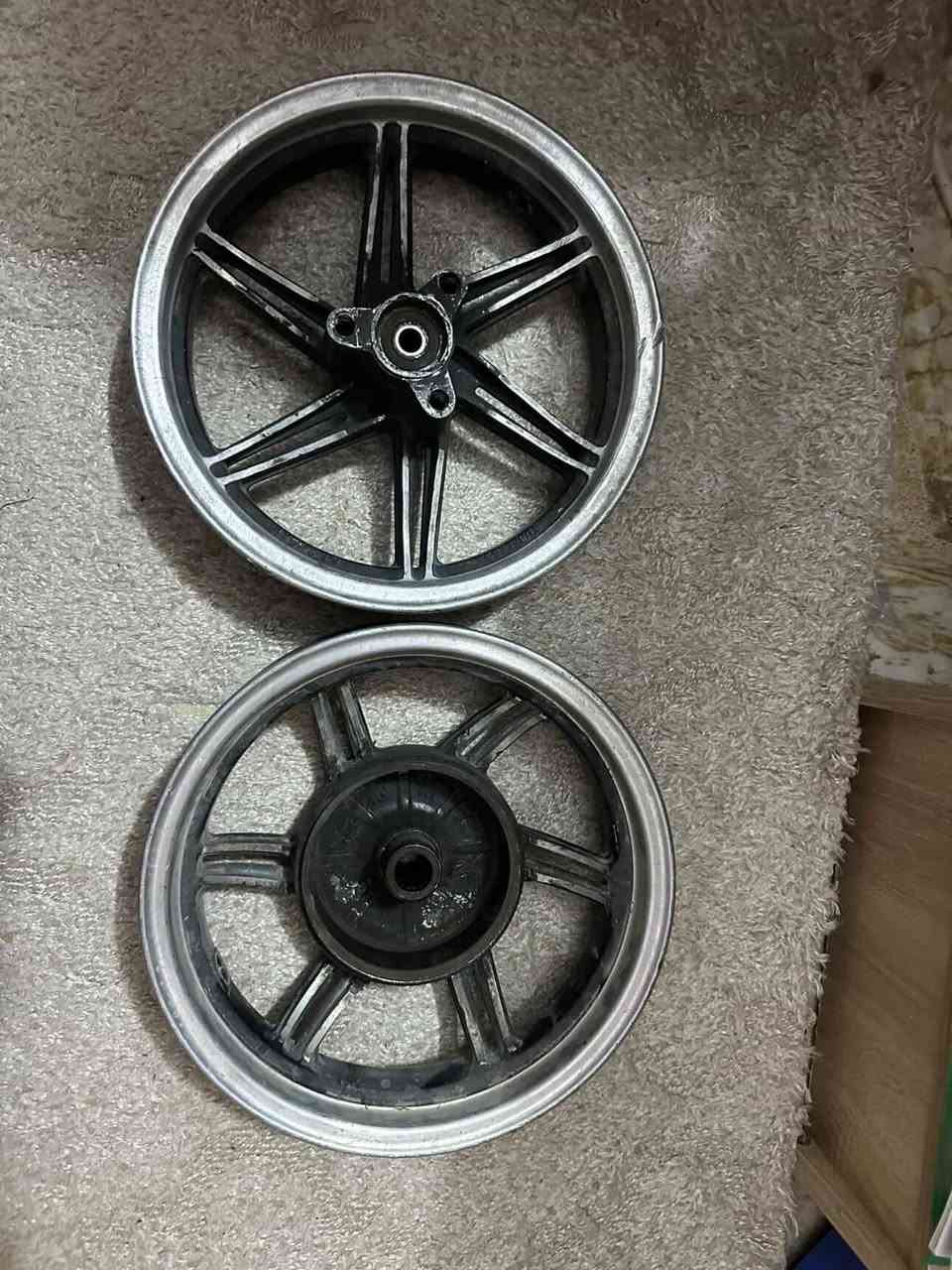 سلام عليك ويل نجمه اصلي + تايرات اصليات مال رمبه نضيفات    للاستفسار خاص او ***********  واتساب
