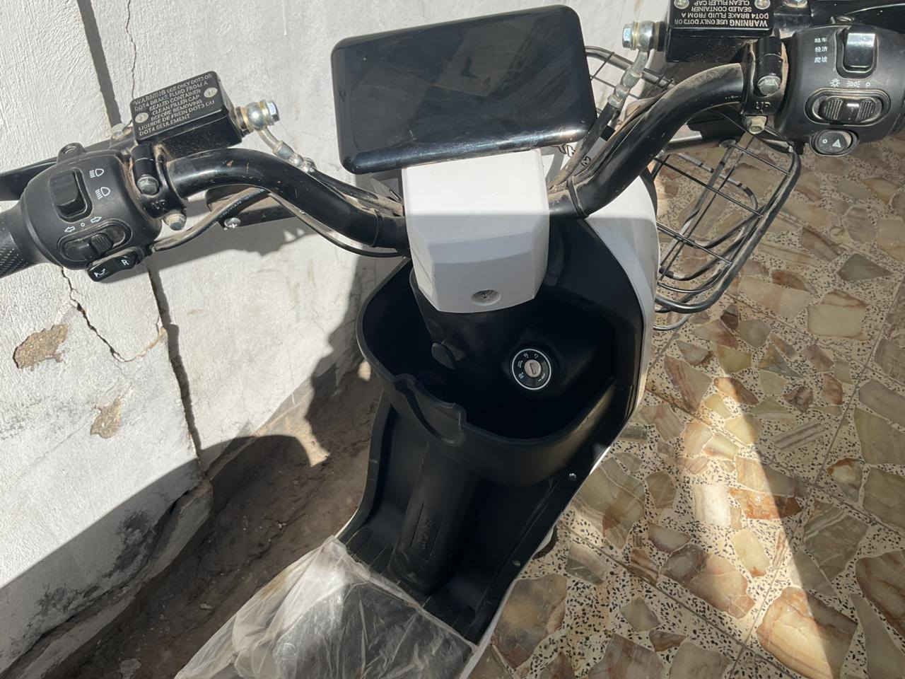 سلام عليكم دراجه شحن جديد ماصالي 20يوم من خذته وصار عدي ضرف وريد بيعه اخذته700وريد بيعه 500وبي مجال عنواني نجف مامتواجد علفيس***********
