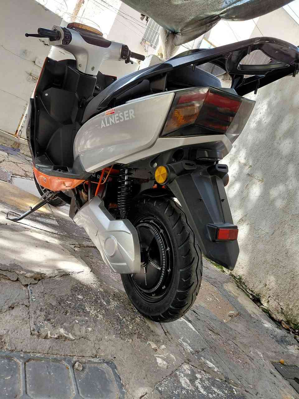 دراجه شحن سكنس حجم كبير 2025
سته بطاريات الحجم كبير 
سعره 800 بيها مجال 
***********
