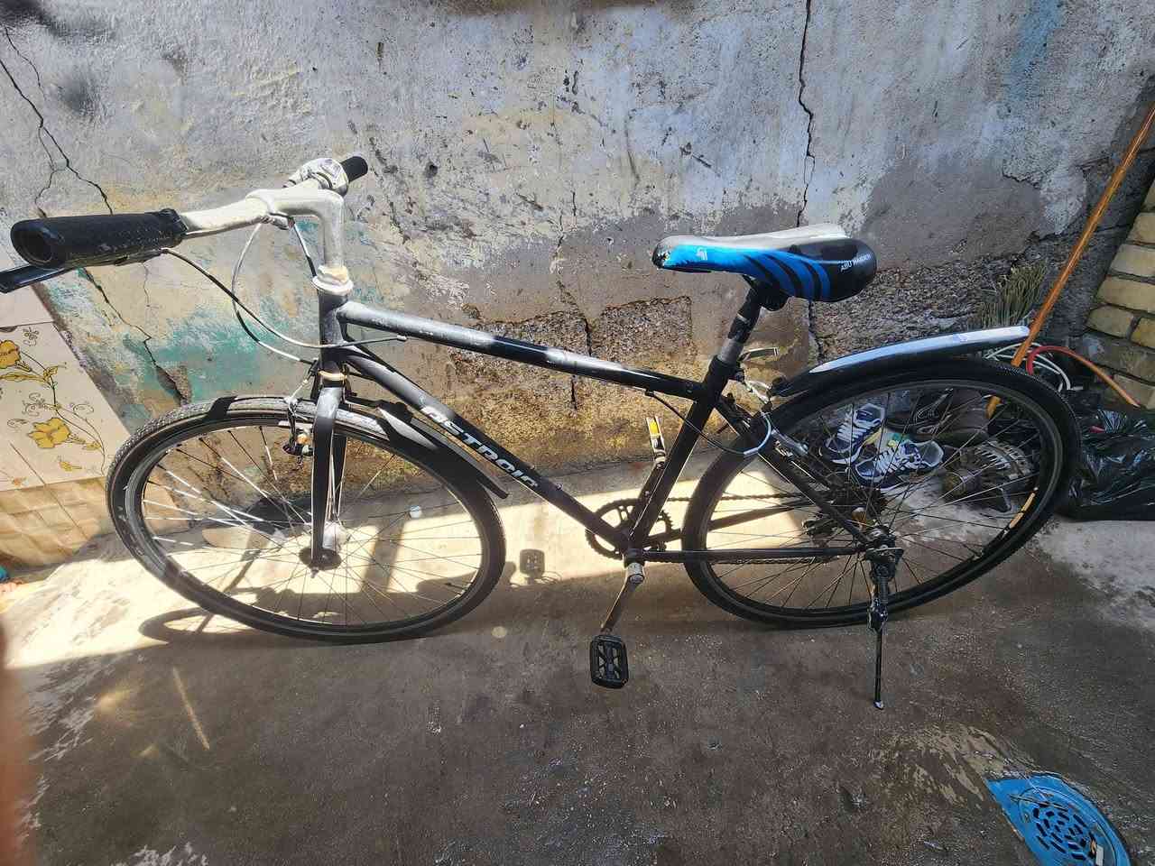 السلام عليكم باسكل c700 
كامل ما بيه اي نقص 
مكاني بغداد الشعب 
*********** 
سعر ٦٠
