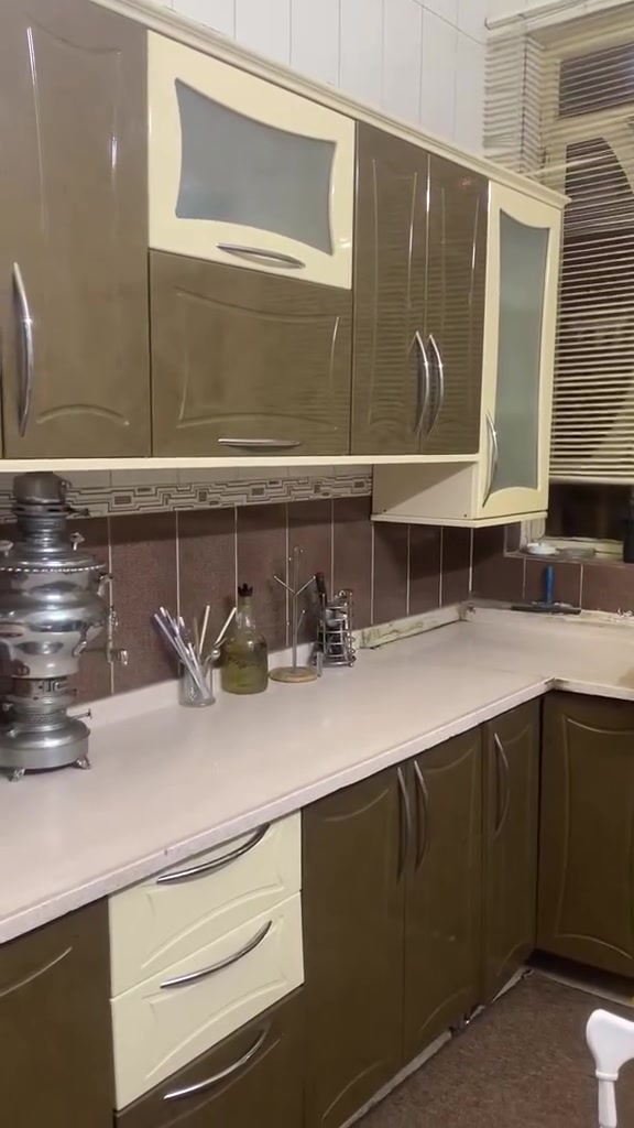 مطبخ تركي  خشب اصلي وباب اول اي ضرر مابي جديد ونظيف جدا تجي وتشوف بعينك  نبيعه لغرض تغير المنزل ميكفي نفس القياس  عارضي للبيع سعره بلاش والله ب٦٥٠


**إذا كنت صاحب هذا الإعلان وتريد حذفه لأي سبب، رجاءا أرسل رسالة إلى الدعم الفني**