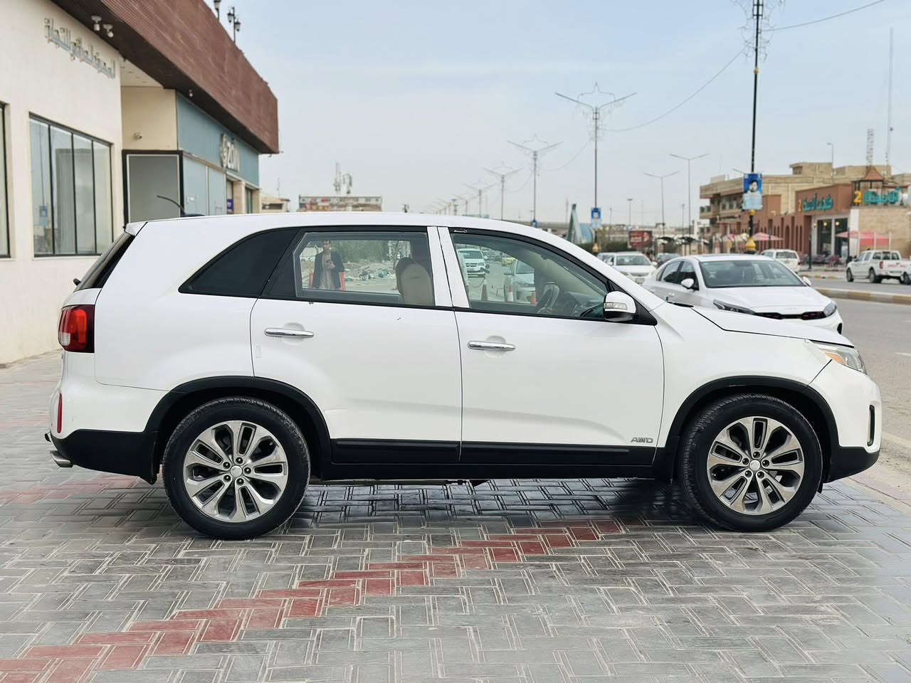 السلام عليكم سياره سورنتو 2015 امريكي حادثه جاملغ وبنيد بلا ضرر عابر رقم ذي قار الدولي سياره جديده كلش مكينه وكير شرط محرك 4 استندر 5 راكب مكان سياره السماوه مركز السعر 124 وبيه مجال رقم موبايل ***********
