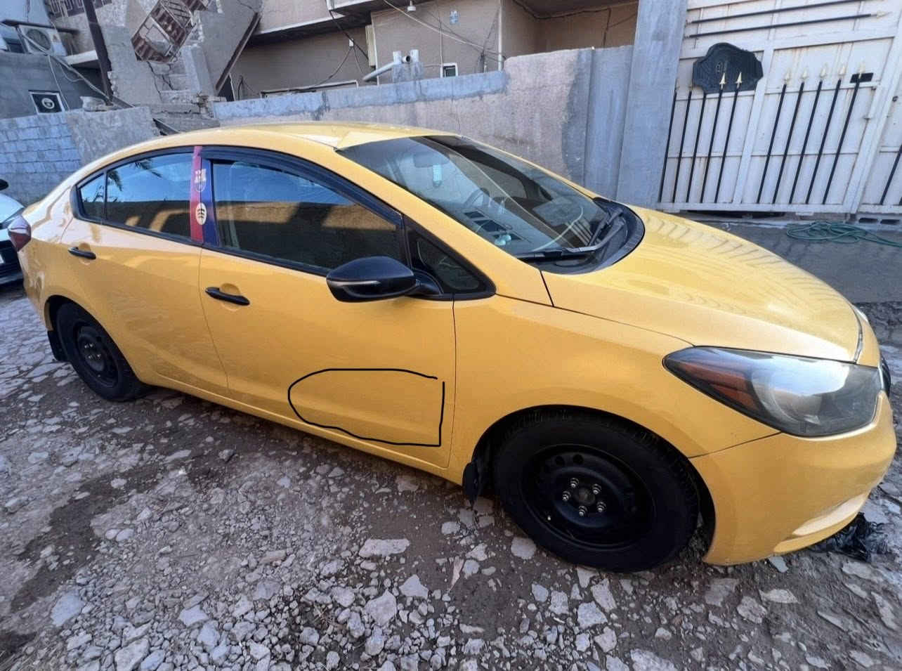 السلام عليكم

كيا فورتي 2016 واردامريكي
رقم بغداد ب أسمي تحويل ثاني يوم
(كير محرك شاصي لغد كفاله)كفاله يعني كبس
تبريد ثلج خير من الله
ضررها باب اليسرى الخلفي وبالعراق شويه من باب السكن مأشر بصور سويته وره فتره وهم نطخ وعفته
سياره خير من الله تشغل وتطلع للشغل
مصفره هيئه وغرامات 
 السعر 110 وبيها مجال للشراي
العنوان ابوغريب الزيتون 
للاستفسار ***********
