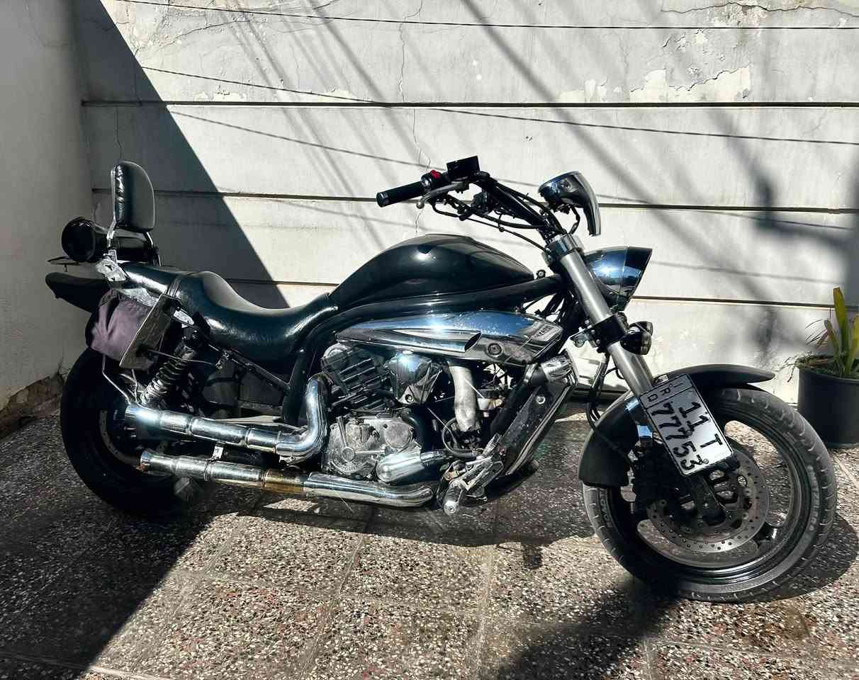Hyosung GV650 2009
هايسونك 650cc موديل 2009 
رقم بغداد باسمي تحويل مباشر هزه جديدة 
ماشي 30 الف محرك بلادي
السعر المطلوب 17 وبي مجال 
تلفون واتساب 
***********

