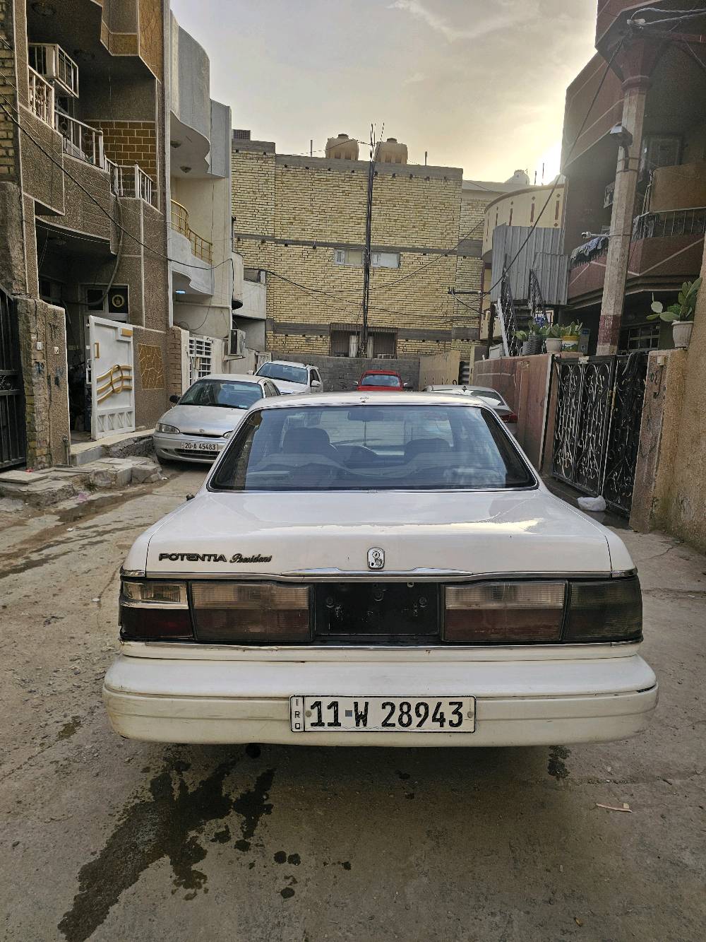 السلام عليكم كيا بونتيشا موديل 1994 رقم بغداد بأسمي تحويل ثاني يوم كهربائيات كلها شغالة تبريد ثلج لايت شاد زنون ليل يسوي نهار اصلي شاشة مع سستم دمام سماعات امامي خلفي صدر امامي خلفي فلنجات جدد امامي خلفي كلة جديد سيارة مال جناي متعوب عليها سعر 35 مجال بسيط عنوان بغداد رقم هاتف ***********