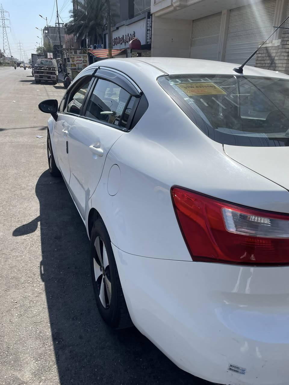 السلام عليكم
كيا ريو 2013 خليجي 1600
سونار بالصورة وبيهة باب وجاملغ بالجديد تتعدل بارد 
85 بيهة مجال 
بغداد / حي الجامعة 
***********
