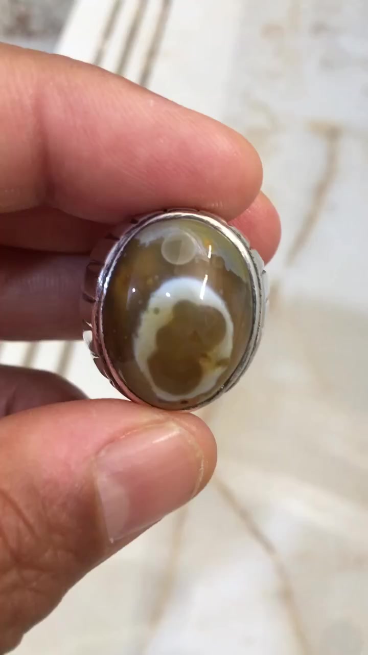 تحفه من نوادر سليماني دهن ودبس ومعطف قديم وصياغه فظه يدوي ثقيله السعر ٢٠٠ الف عنواني السماوه


**إذا كنت صاحب هذا الإعلان وتريد حذفه لأي سبب، رجاءا أرسل رسالة إلى الدعم الفني**