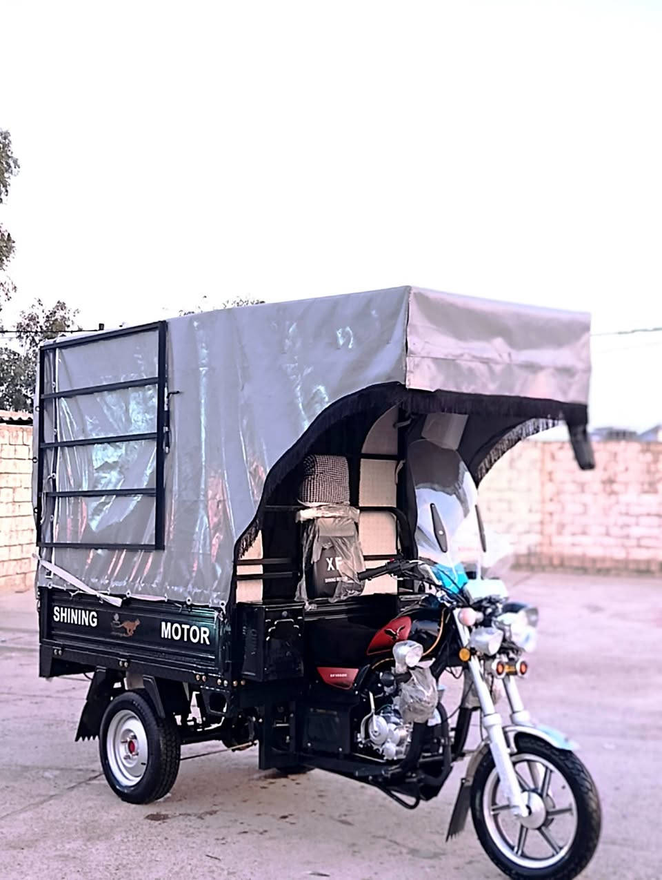 سلام علیک
ئەم ماتۆرە بۆ فرۆشتن 
6 مانگە لە شەریکەی شاخەوان دەرم کردوە بە سفری
 هەموو گیانی بیلادە یەک بورغی نەکراوەتەوە 
رەقم تازەیە سەنەوی بە ناو خۆمەوەیە 

سعر:
3,750,000
مەجالی برایانەی تیایە

ناونیشانی: 
کەرکوک ئازادیی 

رەقەم: 
***********
***********
