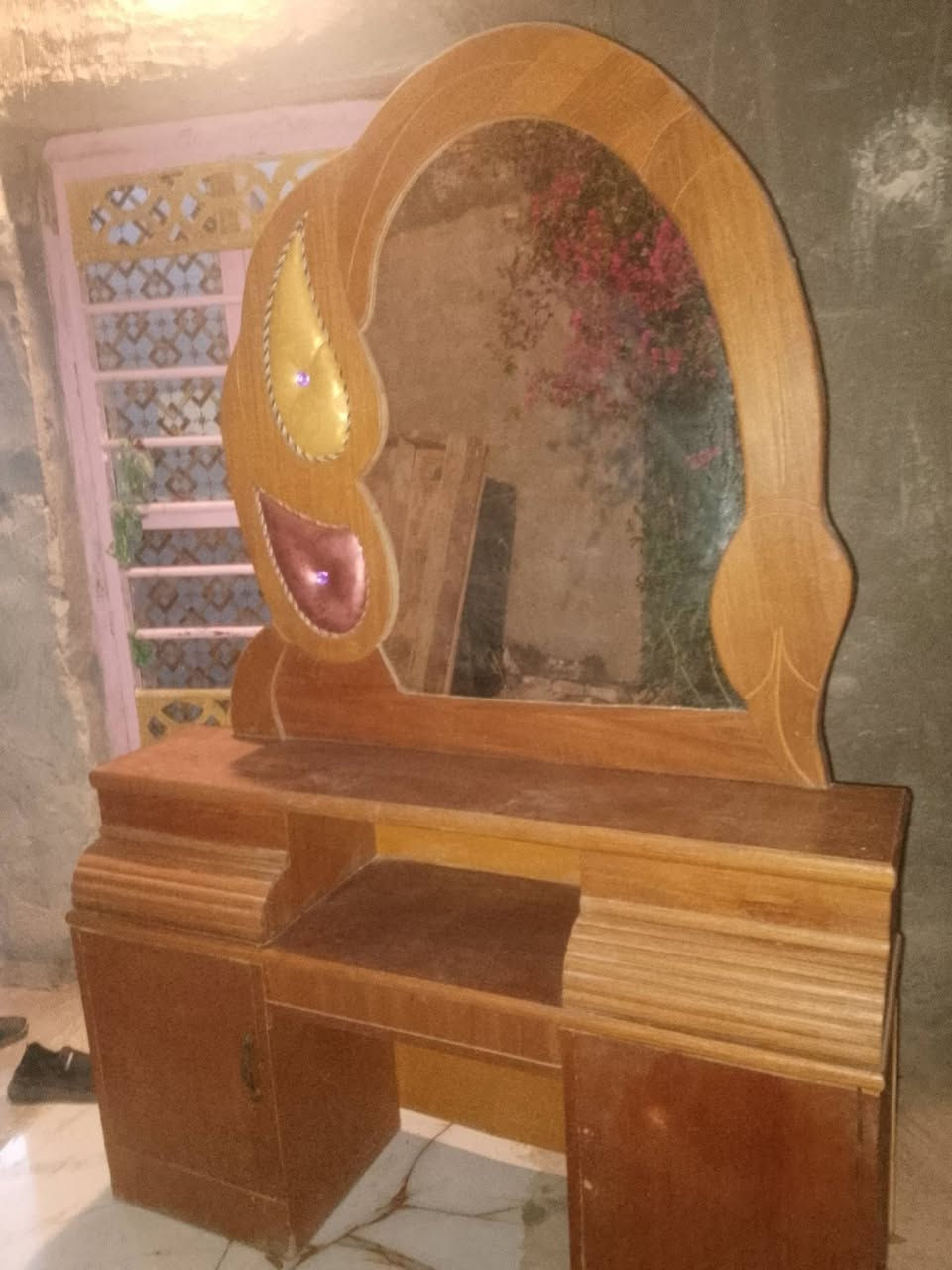 السلام عليكم زاويه وكنتور ميز جربيه وملحقه


**إذا كنت صاحب هذا الإعلان وتريد حذفه لأي سبب، رجاءا أرسل رسالة إلى الدعم الفني**