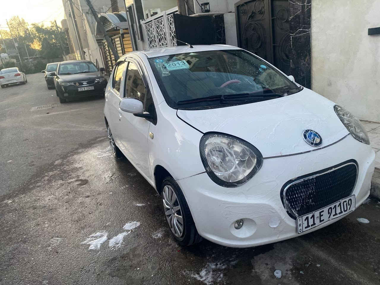 السلام عليكم بانده جيلي موديل 2013 السياره مال بيت نضيفه كلش
صدر كله جديد مكينه جديده تايرات جدد لايتات زنون السياره باسمي رقم الانكليزي الجديد اي نقص مابيها وصبغ نص صفحه السايق 
***********
سعر٤٨ بي مجال قليل
