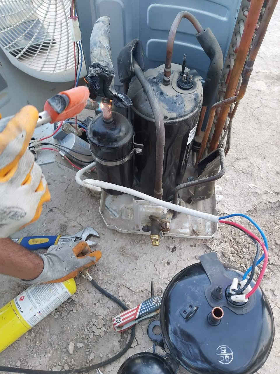 خدمات :احمد للتبريد                                            ***********
                                                                         واتساب

##تقنية بل عمل¶¶¶¶¶¶¶¶
   ##سرعة ب الاداء¶¶¶¶¶¶
      ##العمل بضمان¶¶¶¶

             (((ورشتناا متنقلة وتعمل داخل محافظة ميسان  فقط ))

تركيب __صيانة __غسل __تحويل سبالت __تبديل كمبريسرات ، كابسترات ، كوندكترات ، حساسات ، كارتات ، فان ، شحن غاز اصلي 
             

نوصلك وين متكون فقط مراسله على الخاص او الاتصال  - - - - - 
***********

بإدارة(   احمد   )
