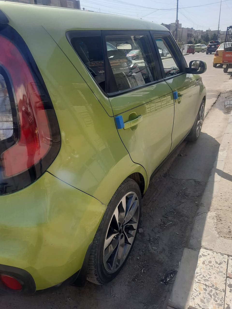 السلام عليكم كيا صول موديل 2019 محرك 1600 گير عادي ماشية 55 السيارة بأسمي رقم بابل موجودة في بغداد جاهزة مابيه اي نقص 
***********
السعر 100
